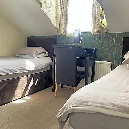 Bed & Breakfast Burton 3*